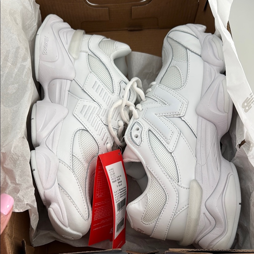 New Balance White Women's Sneakers